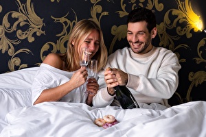 Popping them bottles in bed!