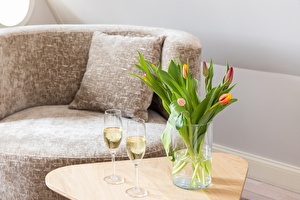Chair with cava